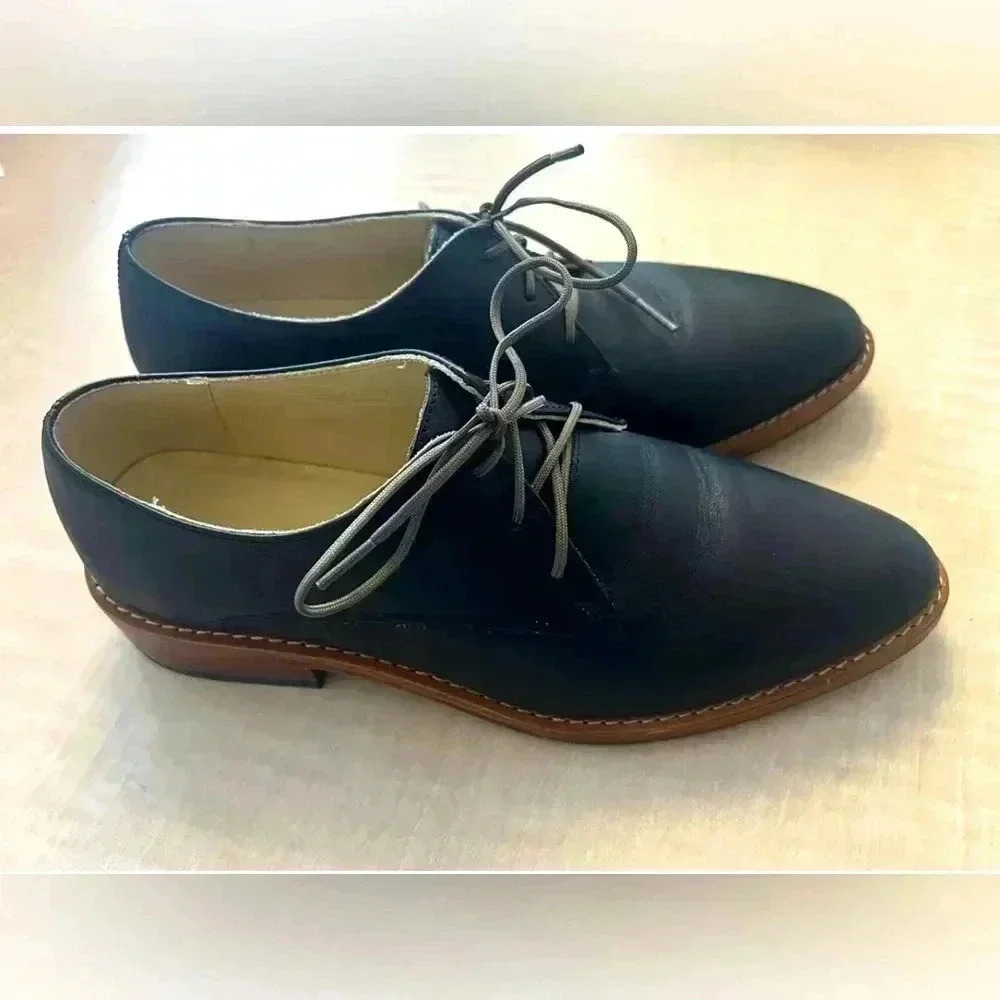 Nisolo Oxfords size 6